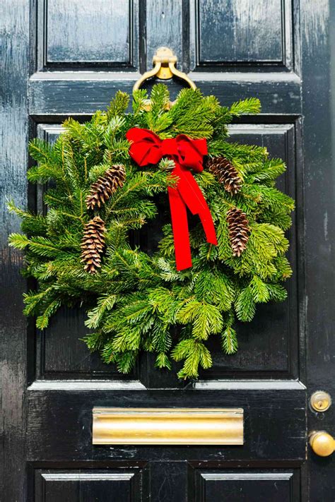 78 Festive Christmas Wreath Ideas For Every Space