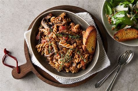 Mushroom Tomato Red Wine Fusilli Royco Recipes