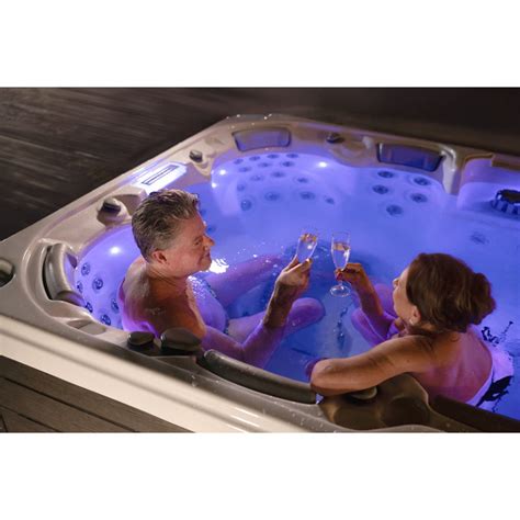 Bueno Spa Dallas 6 Person 82 Jets Square Acrylic Hot Tub With Cover