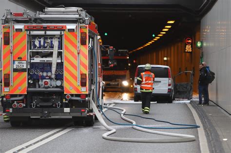 Hamburg Feuer im Elbtunnel Großalarm für Feuerwehr moin de