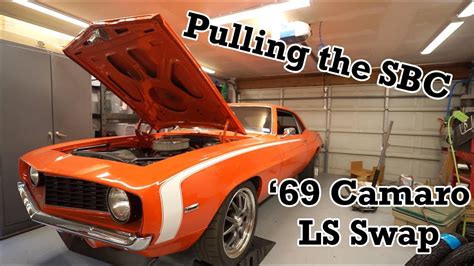 1969 Camaro Ls Swap Pulling The 350 And 4 Speed Youtube