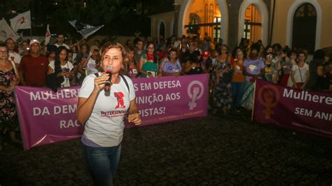 Governo sanciona lei que protege mulheres de violência em bares e shows