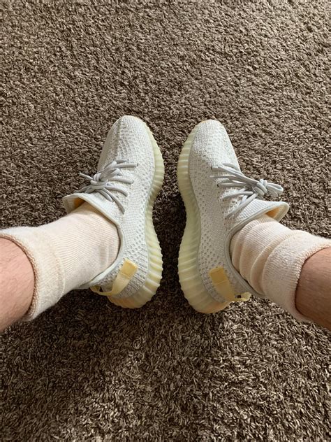 Best Socks For Yeezys A Complete Guide Shunvogue