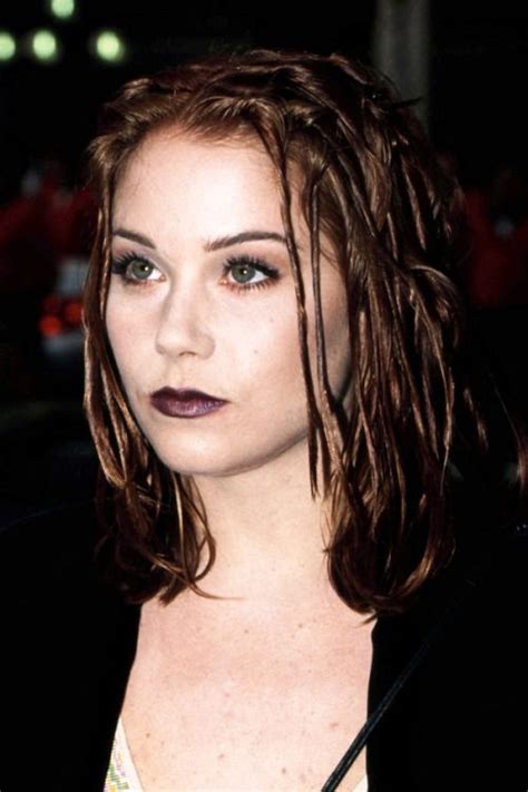 Inside The Visible 90s Grunge Hair 90s Grunge Hairstyles 90s Hairstyles