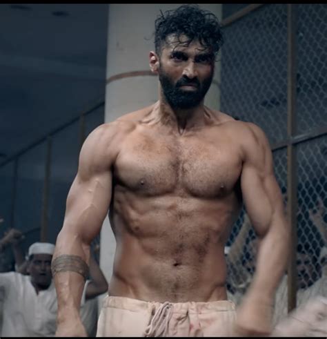 Aditya Roy Kapur S Extreme Physical Transformation For Malang