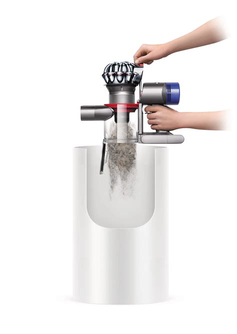 Dyson V8 cordless vacuum review | Homes and Gardens
