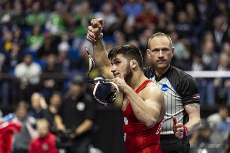 Cornell Mens Wrestler Yianni Diakomihalis Becomes Fifth Ever Four Time