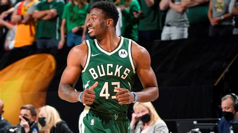 Nba Finals 2021 Milwaukee Bucks Forward Thanasis Antetokounmpo Is Out For Game 5 Due To League