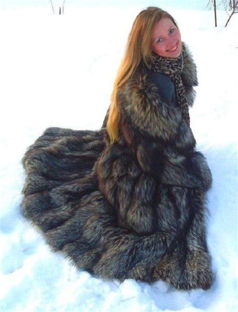 Pin By Wolfinskin On Fur Fur Coat Fashion Fox Coat Fur Fashion