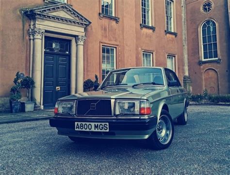 1983 Volvo 240 - Birmingham Classic Car Hire