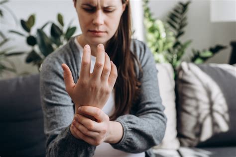 Douleurs Aux Mains Qu Est Ce Que A Signifie Sant