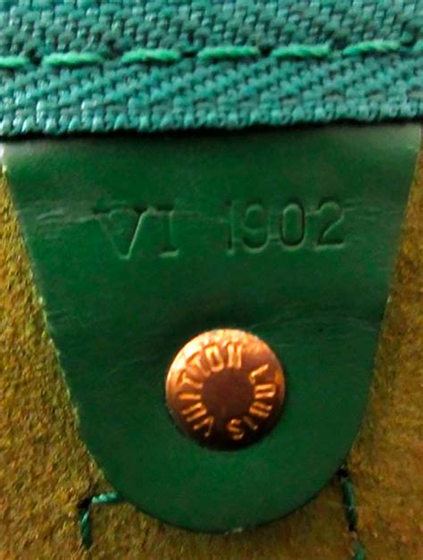 Louis Vuitton 2000s Green Epi Leather Duffle Bag · Into