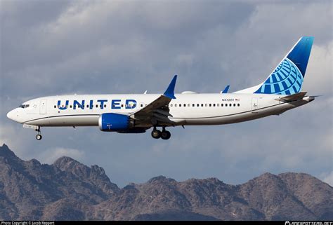 N47281 United Airlines Boeing 737 8 MAX Photo By Jacob Reppert ID