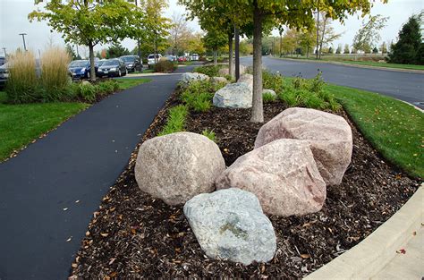 - Landscape Boulders for Enhancing Look – Amazing Decor Ideas