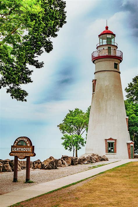 Ohio S Marblehead Lighthouse State Park Photograph By Dave Morgan Pixels