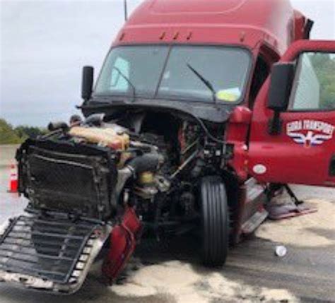 Tractor Trailer Crash Leads To Beltway Lane Closures Miles Of Backups