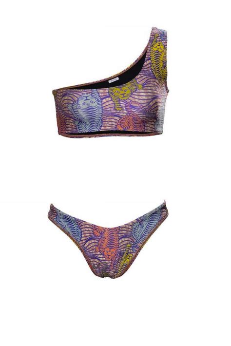 10 Hot Sexy An Najwa Bikini Pics