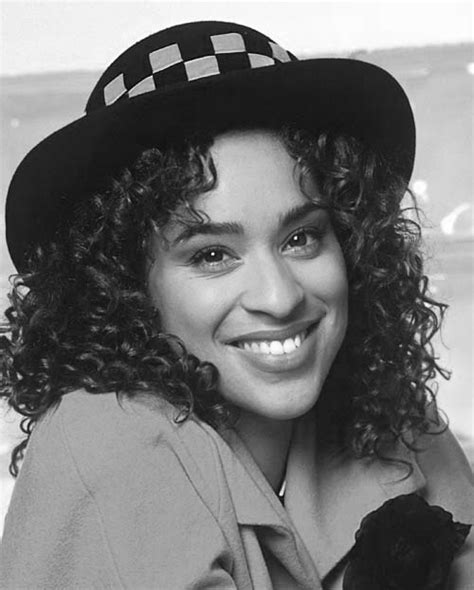 „the Fresh Prince Of Bel Air” Pictured Actor Karyn Parsons As Hillary