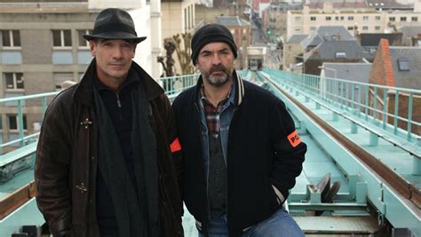 Deux flics sur les docks Jean Marc Barr et Bruno Solo enquêtent sur