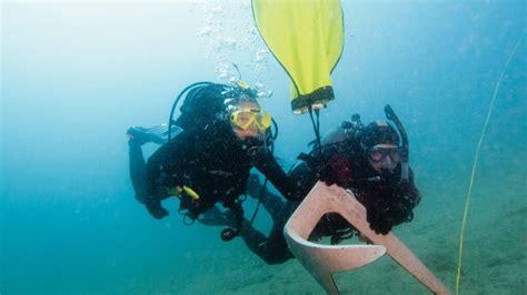 Silent Water PADI Suchen Bergen Search And Recovery