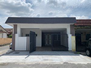 NEWLY RENOVATED END LOT PARTIAL FURNISH Taman Jaya Semenyih For Sale