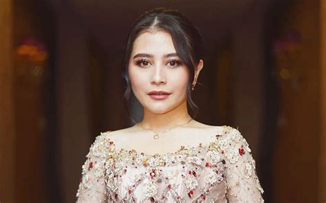 Prilly Latuconsina Minta Maaf Ke Dirinya Tahun Yang Lalu