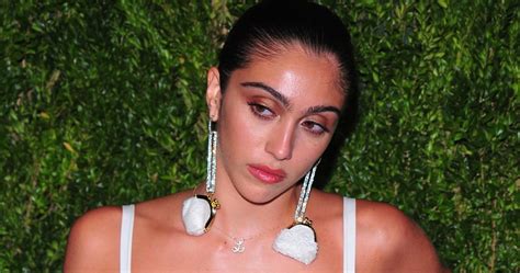 Lourdes Leon w prześwitującej sukience Kobieta w INTERIA PL