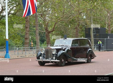 Rolls Royce Phantom Iv Queen Hi Res Stock Photography And Images Alamy