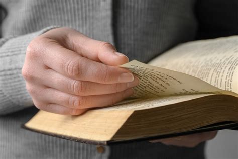 Comment lire la Bible une méthode en trois étapes Regards protestants