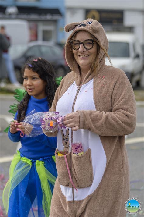 Carnaval Das Escolas As Nossas Crian As Desfilaram Pelas Ruas Do