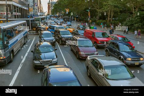 Rush Hour Hi Res Stock Photography And Images Alamy