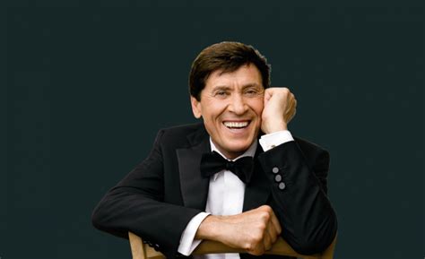 Sanremo 2022 Gianni Morandi Canta Apri Tutte Le Porte Lattemiele