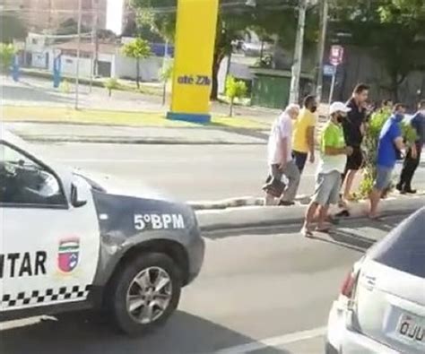 Policial Militar Mata Suspeito De Assaltar Passageiros Em Parada De