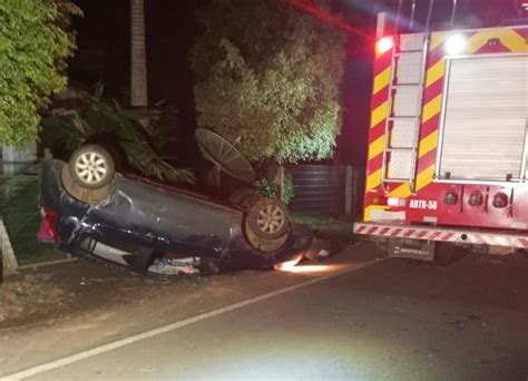 Capotamento Deixa Mulher Ferida No Extremo Sul Mais Sul