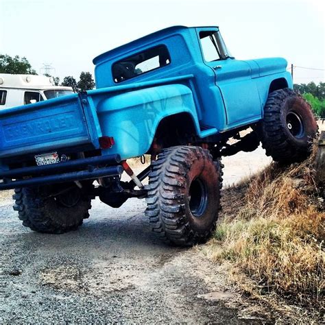 Lifted 4x4 Old School Chevy Lifted Trucks