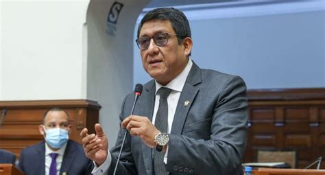 Congresista Héctor Ventura dio positivo a COVID 19 y suspende