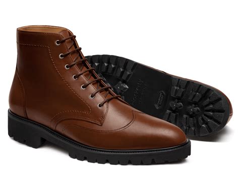 Wingtip Men Boots in brown leather