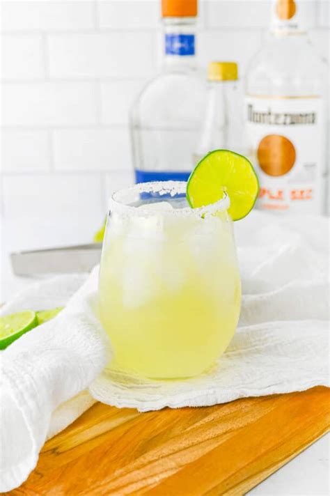 Best Lime Margarita Recipe