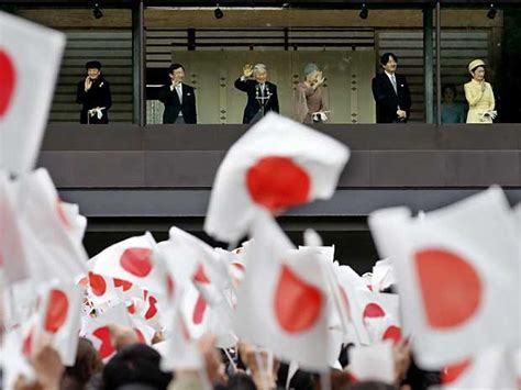 G1 Imperador do Japão faz 79 anos e diz que quer manter ritmo de