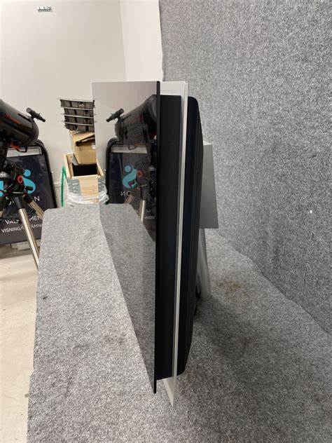 TV Bang & Olufsen BeoVision 7, wall mount - PS Auction - We value the