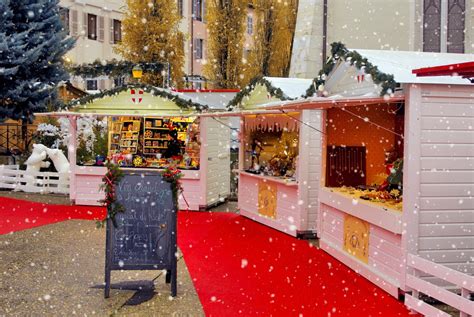 A Discovery Guide to the Annecy Christmas Market - French Moments