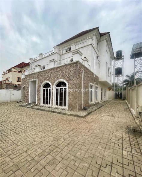 For Sale Solidly Build 6 Bedroom Fully Detached Duplex With Bq