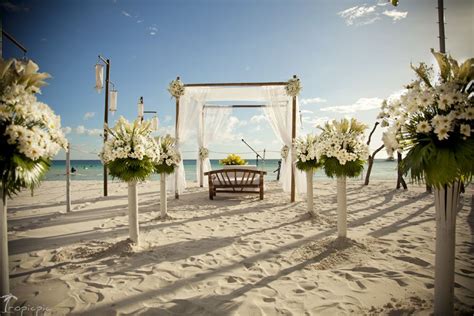 Stylish beach wedding decor #beachwedding #beach #wedding #decor # ...