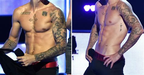 Watch Justin Bieber Strip To His Boxers On Stage After Being Booed