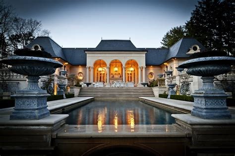 Magnificent Oakville Estate in Ontario, Canada, for sale