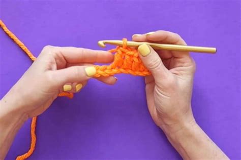 How to Make the Double Crochet Stitch