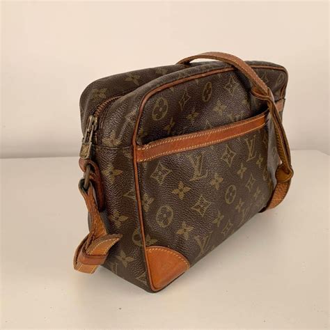 Louis Vuitton Vintage Monogram Canvas Trocadero 30 Messenger Bag For Sale At 1stdibs