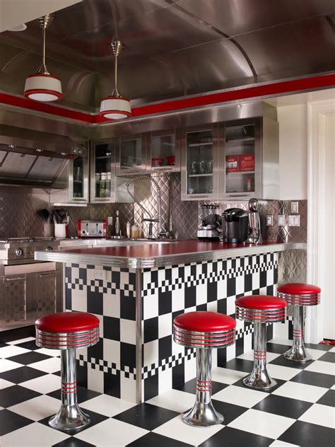 20 Elements To Use When Creating A Retro Kitchen