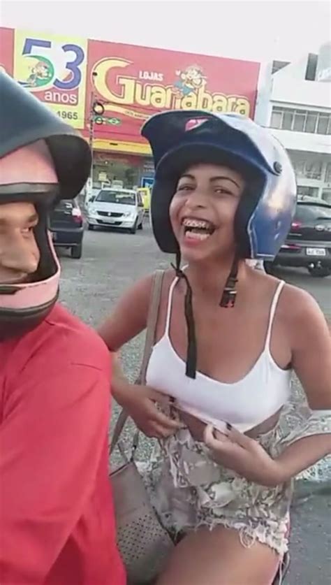 Latina Biker Girl Flashes Tits ThisVid em inglês