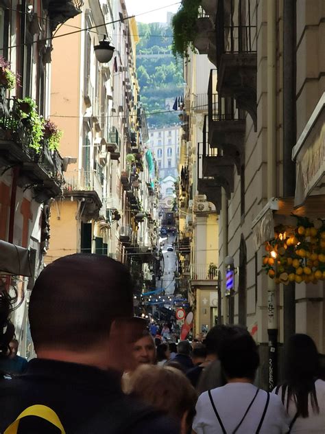 Spaccanapoli Dai Quartieri Spagnoli A Forcella City Napoli